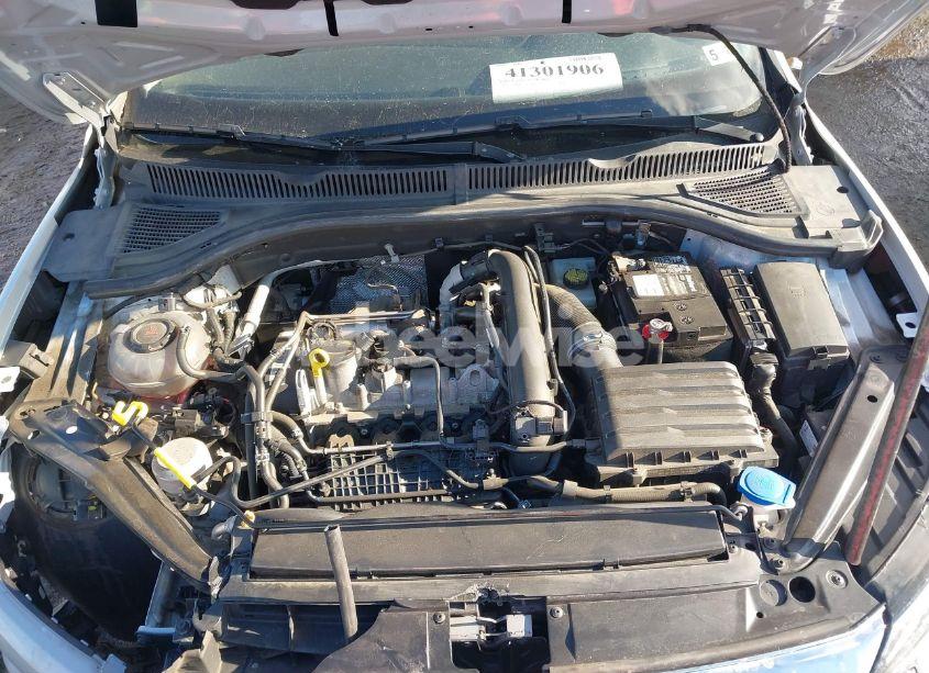 Photo 10 of 2019 Volkswagen Jetta 1.4T R-LINE/1.4T S/1.4T SE (VIN 3VWC57BU9KM052604)