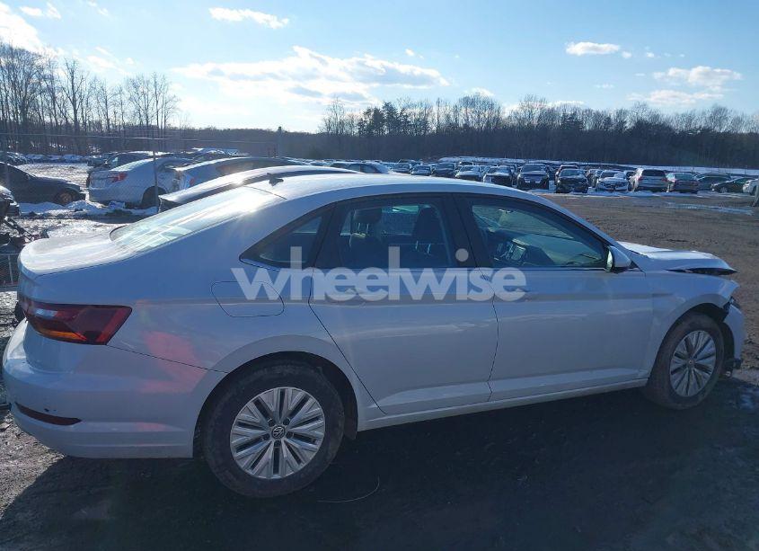 Photo 14 of 2019 Volkswagen Jetta 1.4T R-LINE/1.4T S/1.4T SE (VIN 3VWC57BU9KM052604)