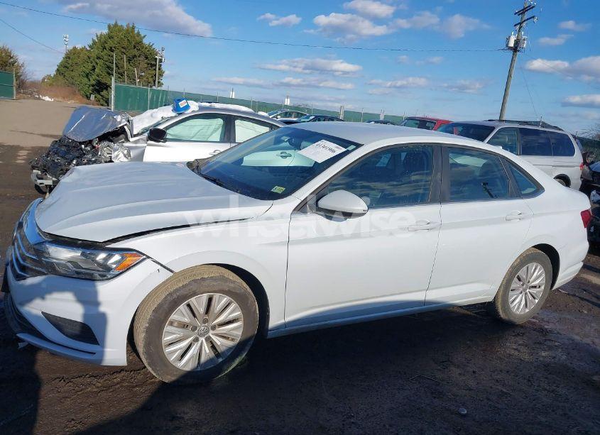 Photo 15 of 2019 Volkswagen Jetta 1.4T R-LINE/1.4T S/1.4T SE (VIN 3VWC57BU9KM052604)