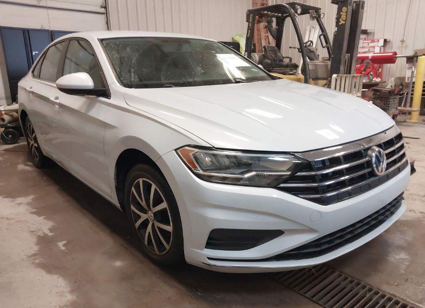 2019 Volkswagen Jetta 1.4T R-LINE/1.4T S/1.4T SE (VIN 3VWC57BU9KM074232) main photo