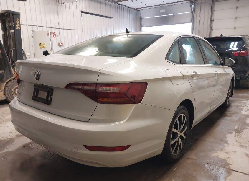 Photo 4 of 2019 Volkswagen Jetta 1.4T R-LINE/1.4T S/1.4T SE (VIN 3VWC57BU9KM074232)