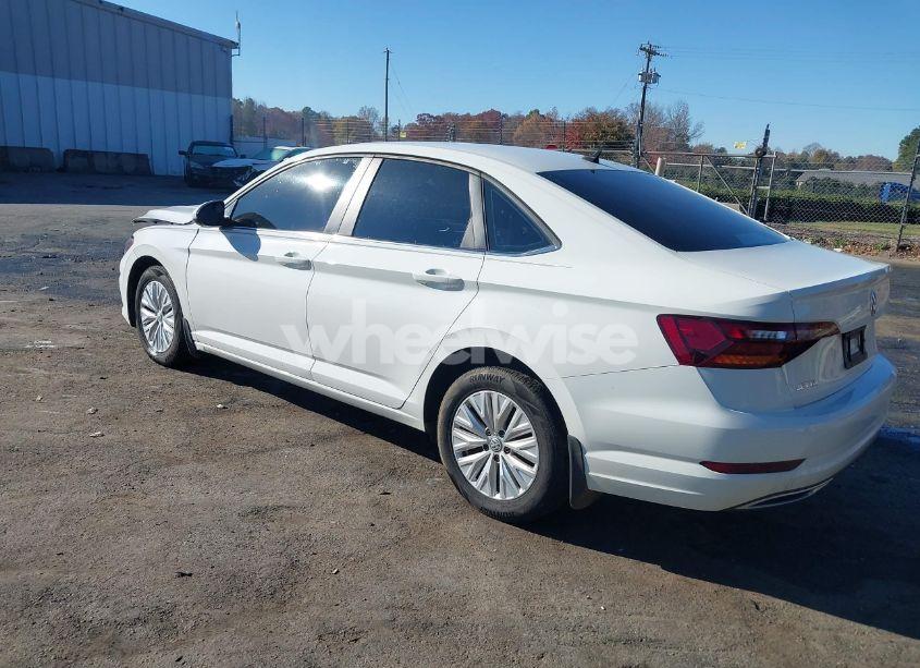 Photo 3 of 2019 Volkswagen Jetta 1.4T R-LINE/1.4T S/1.4T SE (VIN 3VWC57BU9KM077051)