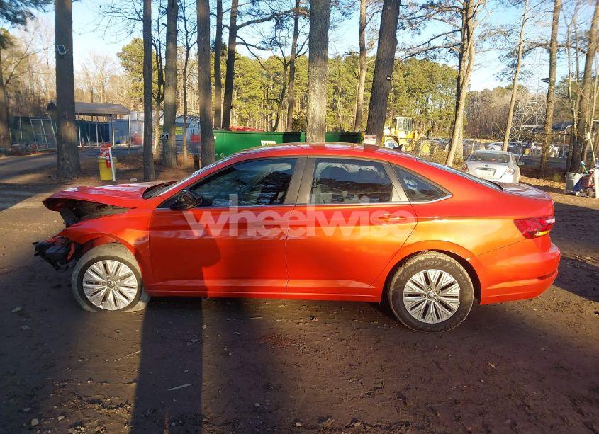 Photo 15 of 2019 Volkswagen Jetta 1.4T R-LINE/1.4T S/1.4T SE (VIN 3VWC57BU9KM082699)
