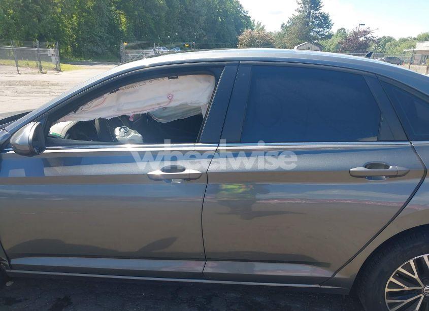 Photo 15 of 2019 Volkswagen Jetta 1.4T R-LINE/1.4T S/1.4T SE (VIN 3VWC57BU9KM097834)