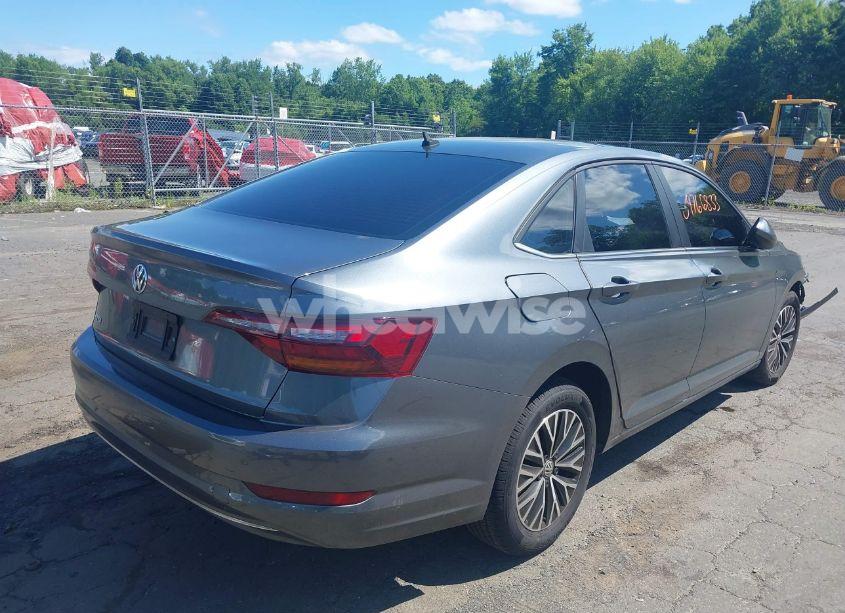 Photo 4 of 2019 Volkswagen Jetta 1.4T R-LINE/1.4T S/1.4T SE (VIN 3VWC57BU9KM097834)