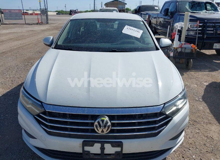 Photo 12 of 2019 Volkswagen Jetta 1.4T R-LINE/1.4T S/1.4T SE (VIN 3VWC57BU9KM105334)