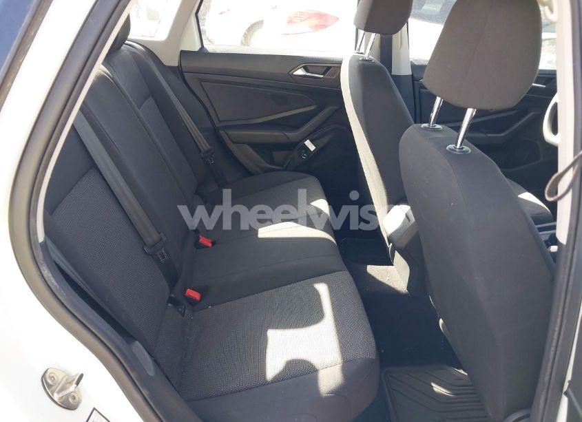 Photo 8 of 2019 Volkswagen Jetta 1.4T R-LINE/1.4T S/1.4T SE (VIN 3VWC57BU9KM105334)