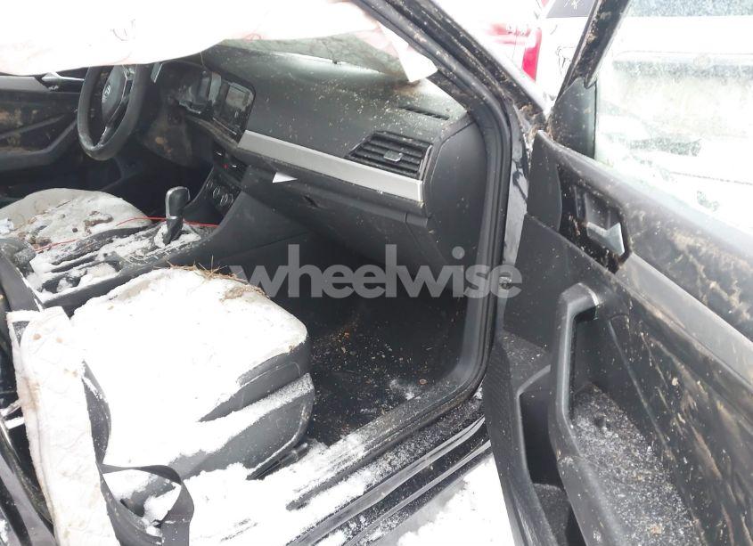 Photo 5 of 2019 Volkswagen Jetta (VIN 3VWC57BU9KM186481)