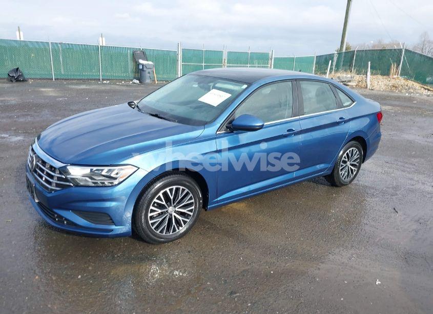 Photo 2 of 2019 Volkswagen Jetta 1.4T R-LINE/1.4T S/1.4T SE (VIN 3VWC57BU9KM186965)