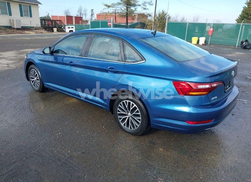 Photo 3 of 2019 Volkswagen Jetta 1.4T R-LINE/1.4T S/1.4T SE (VIN 3VWC57BU9KM186965)