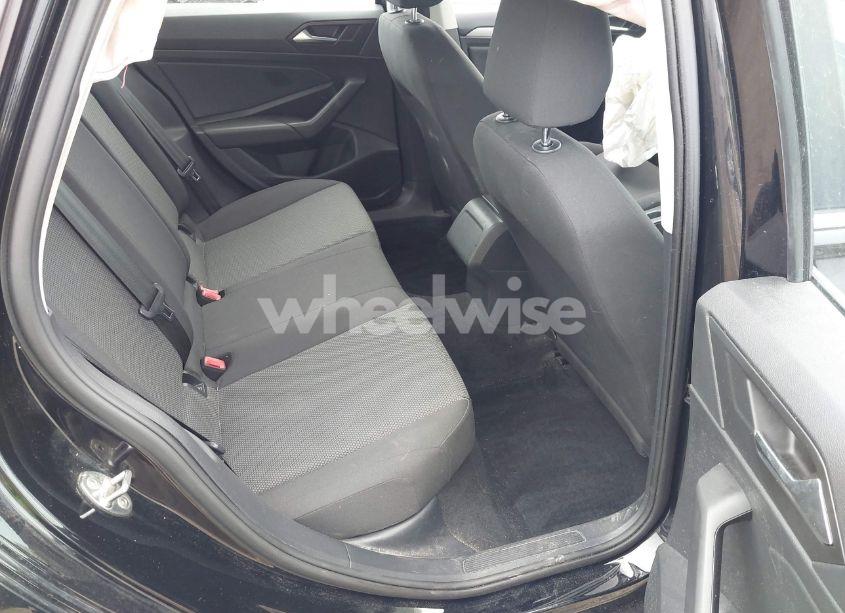 Photo 8 of 2019 Volkswagen Jetta (VIN 3VWC57BU9KM201612)