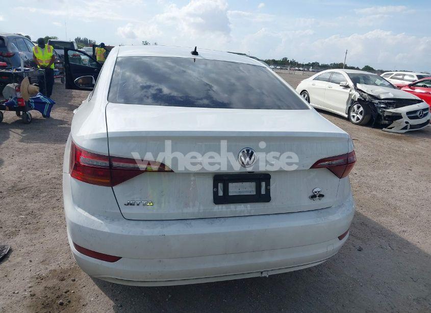 Photo 16 of 2019 Volkswagen Jetta 1.4T R-LINE/1.4T S/1.4T SE (VIN 3VWC57BU9KM209595)