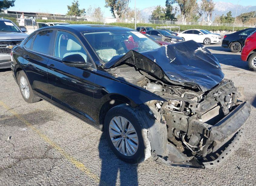 2019 Volkswagen Jetta 1.4T R-LINE/1.4T S/1.4T SE (VIN 3VWC57BU9KM251801) main photo