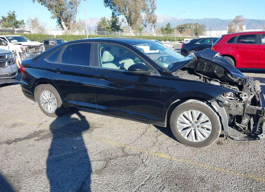 Photo 14 of 2019 Volkswagen Jetta 1.4T R-LINE/1.4T S/1.4T SE (VIN 3VWC57BU9KM251801)