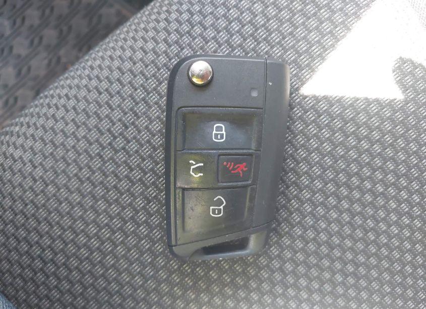 Photo 11 of 2019 Volkswagen Jetta (VIN 3VWC57BU9KM253256)