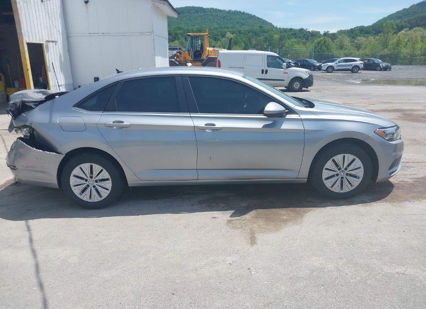 Photo 13 of 2019 Volkswagen Jetta (VIN 3VWC57BU9KM253256)