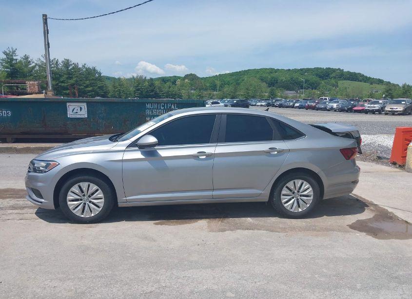 Photo 14 of 2019 Volkswagen Jetta (VIN 3VWC57BU9KM253256)