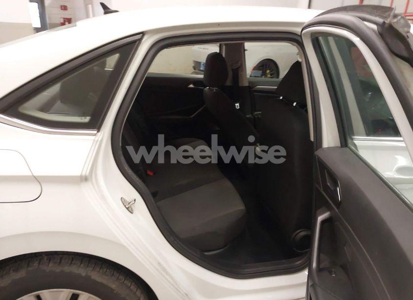 Photo 8 of 2019 Volkswagen Jetta 1.4T R-LINE/1.4T S/1.4T SE (VIN 3VWC57BU9KM259316)