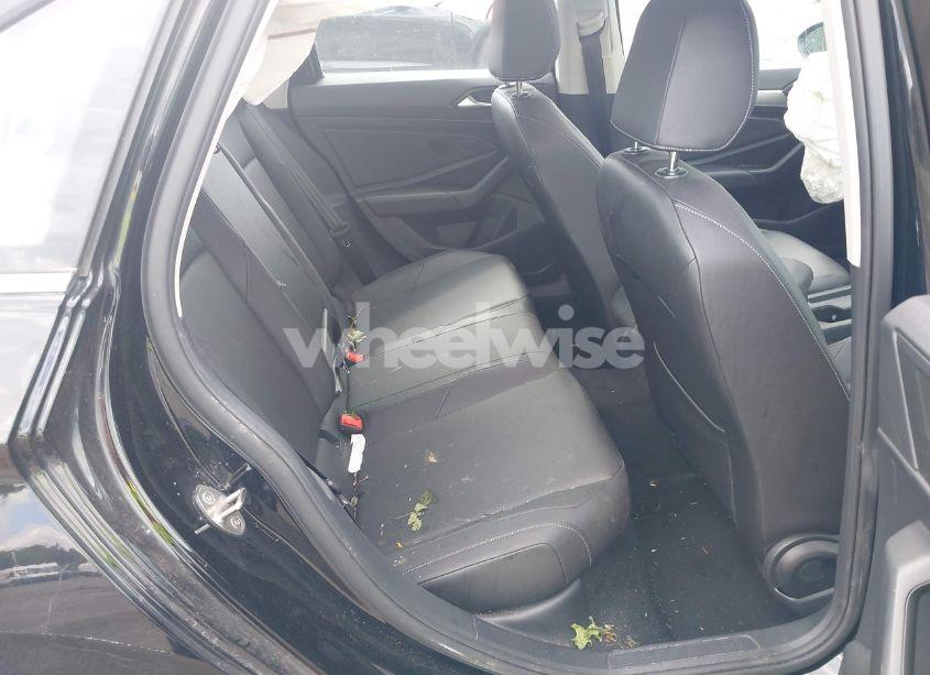 Photo 8 of 2019 Volkswagen Jetta 1.4T R-LINE/1.4T S/1.4T SE (VIN 3VWC57BU9KM261602)