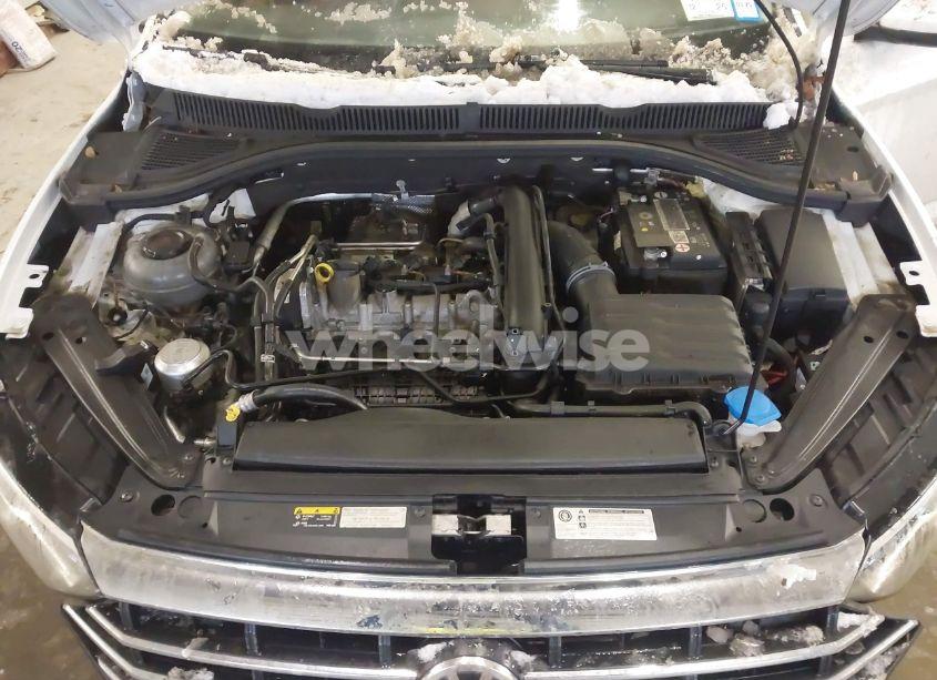 Photo 10 of 2019 Volkswagen Jetta 1.4T R-LINE/1.4T S/1.4T SE (VIN 3VWC57BU9KM272096)