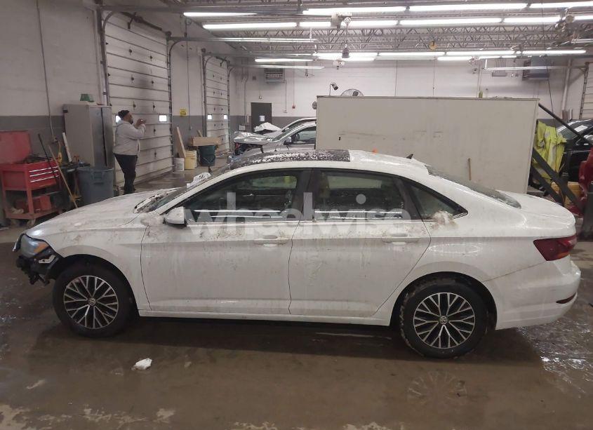 Photo 15 of 2019 Volkswagen Jetta 1.4T R-LINE/1.4T S/1.4T SE (VIN 3VWC57BU9KM272096)