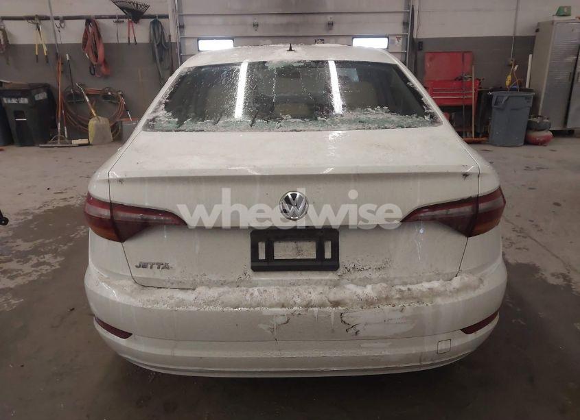 Photo 17 of 2019 Volkswagen Jetta 1.4T R-LINE/1.4T S/1.4T SE (VIN 3VWC57BU9KM272096)