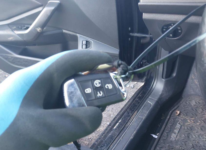 Photo 11 of 2020 Volkswagen Jetta 1.4T R-LINE/1.4T S/1.4T SE (VIN 3VWC57BU9LM086723)