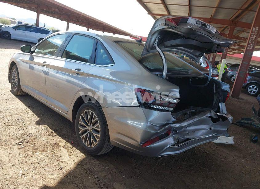 Photo 3 of 2021 Volkswagen Jetta 1.4T R-LINE/1.4T S/1.4T SE (VIN 3VWC57BU9MM034705)