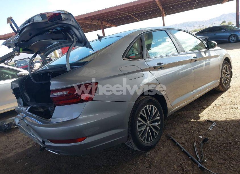 Photo 4 of 2021 Volkswagen Jetta 1.4T R-LINE/1.4T S/1.4T SE (VIN 3VWC57BU9MM034705)