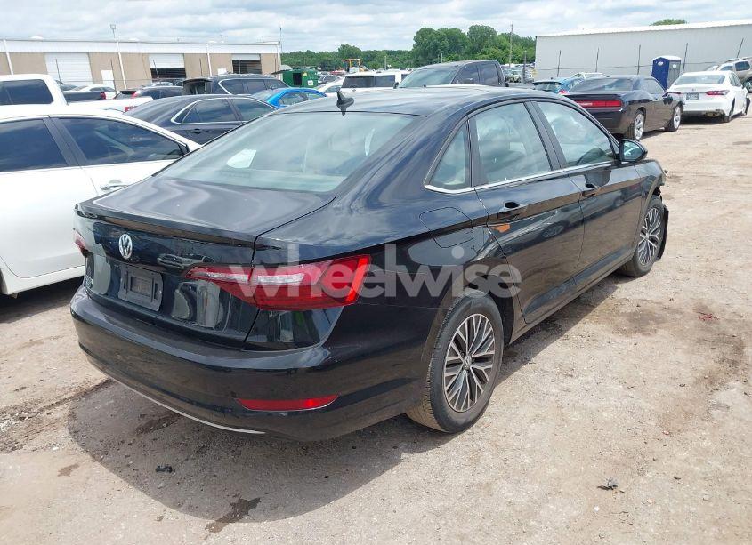 Photo 4 of 2021 Volkswagen Jetta 1.4T R-LINE/1.4T S/1.4T SE (VIN 3VWC57BU9MM048586)