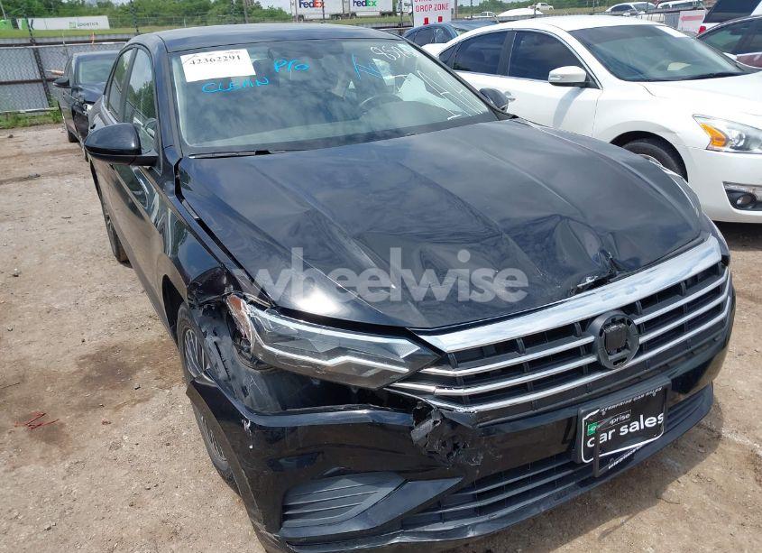 Photo 6 of 2021 Volkswagen Jetta 1.4T R-LINE/1.4T S/1.4T SE (VIN 3VWC57BU9MM048586)