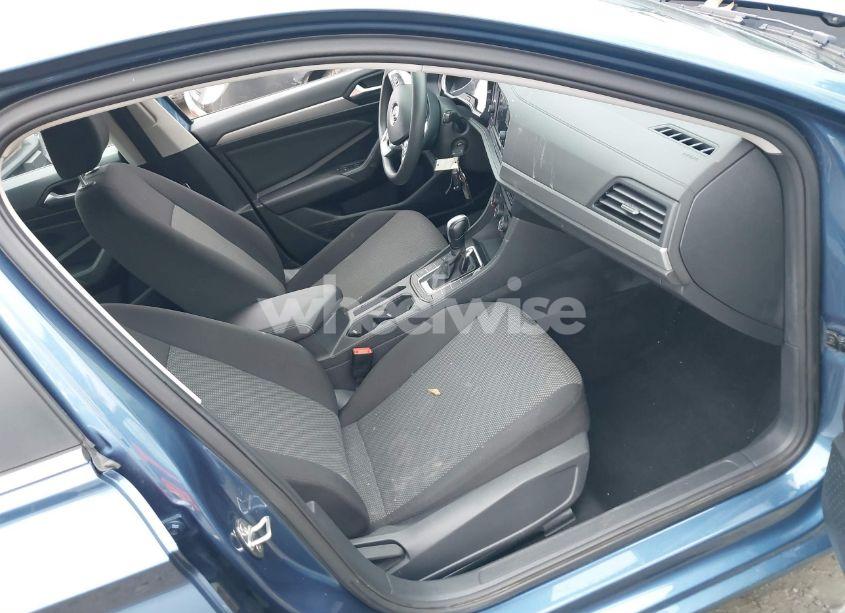 Photo 5 of 2021 Volkswagen Jetta 1.4T R-LINE/1.4T S/1.4T SE (VIN 3VWC57BU9MM051679)