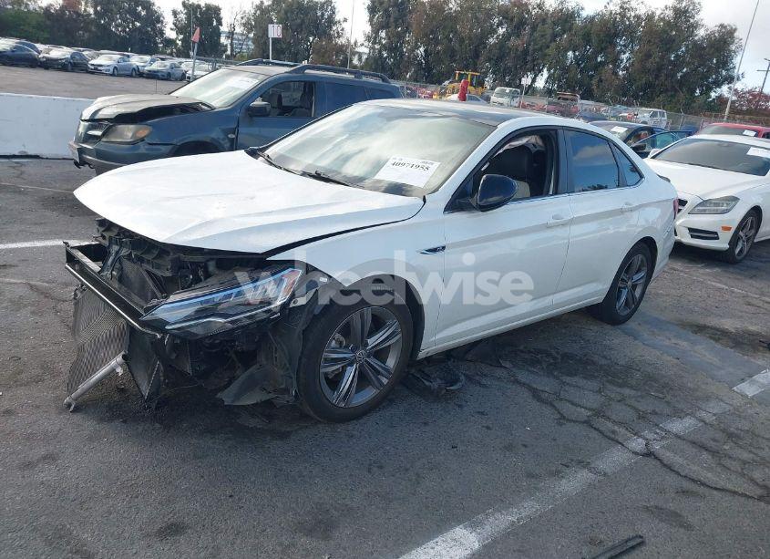 Photo 2 of 2021 Volkswagen Jetta 1.4T R-LINE/1.4T S/1.4T SE (VIN 3VWC57BU9MM061094)