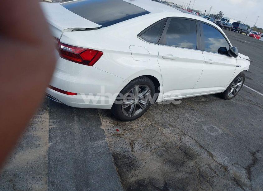 Photo 4 of 2021 Volkswagen Jetta 1.4T R-LINE/1.4T S/1.4T SE (VIN 3VWC57BU9MM061094)