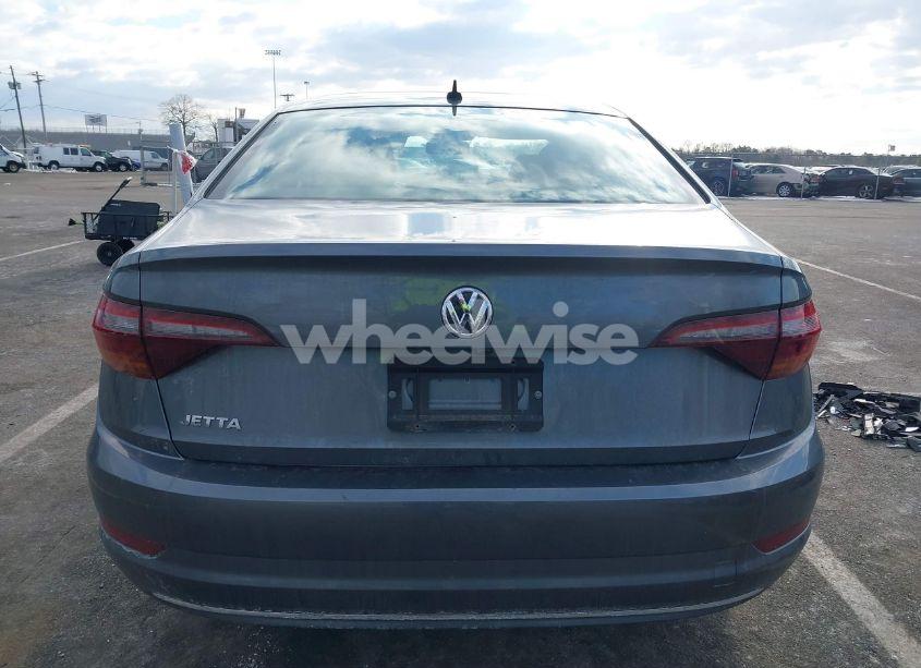 Photo 16 of 2019 Volkswagen Jetta 1.4T R-LINE/1.4T S/1.4T SE (VIN 3VWC57BUXKM022849)