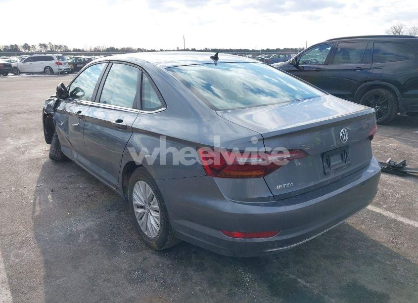 Photo 3 of 2019 Volkswagen Jetta 1.4T R-LINE/1.4T S/1.4T SE (VIN 3VWC57BUXKM022849)