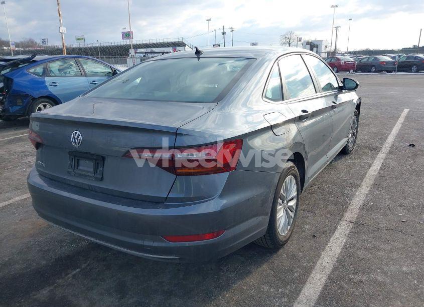 Photo 4 of 2019 Volkswagen Jetta 1.4T R-LINE/1.4T S/1.4T SE (VIN 3VWC57BUXKM022849)