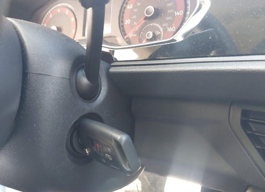 Photo 11 of 2019 Volkswagen Jetta 1.4T R-LINE/1.4T S/1.4T SE (VIN 3VWC57BUXKM023421)