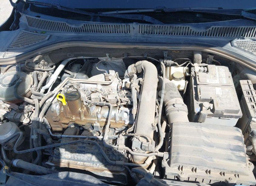 Photo 10 of 2019 Volkswagen Jetta 1.4T R-LINE/1.4T S/1.4T SE (VIN 3VWC57BUXKM023533)