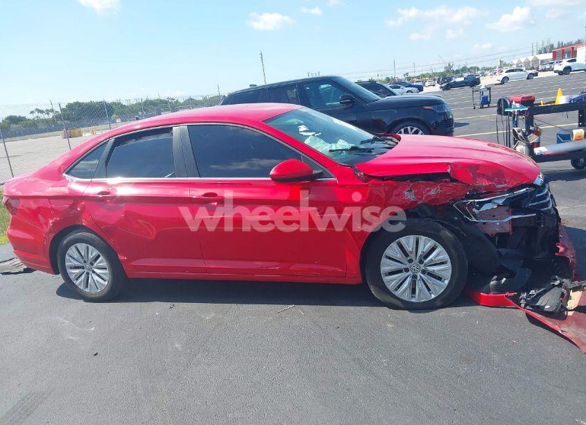 Photo 13 of 2019 Volkswagen Jetta 1.4T R-LINE/1.4T S/1.4T SE (VIN 3VWC57BUXKM029610)