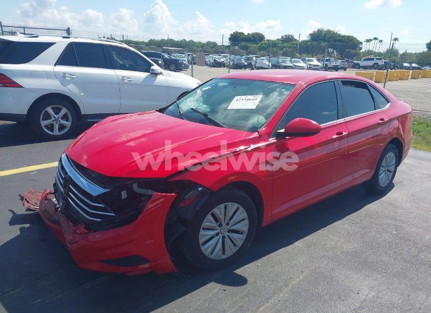 Photo 2 of 2019 Volkswagen Jetta 1.4T R-LINE/1.4T S/1.4T SE (VIN 3VWC57BUXKM029610)