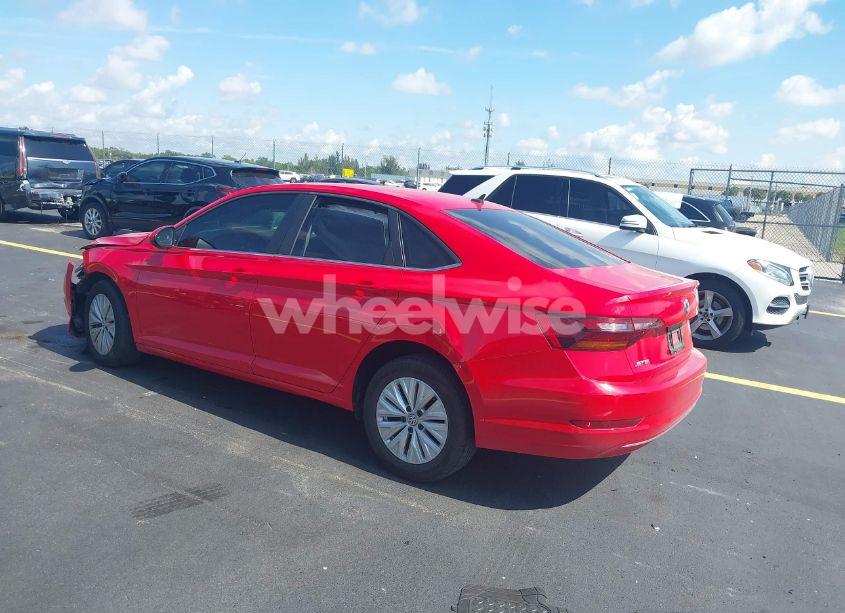 Photo 3 of 2019 Volkswagen Jetta 1.4T R-LINE/1.4T S/1.4T SE (VIN 3VWC57BUXKM029610)