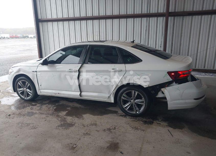 Photo 14 of 2019 Volkswagen Jetta 1.4T R-LINE/1.4T S/1.4T SE (VIN 3VWC57BUXKM041627)