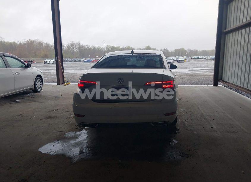 Photo 16 of 2019 Volkswagen Jetta 1.4T R-LINE/1.4T S/1.4T SE (VIN 3VWC57BUXKM041627)