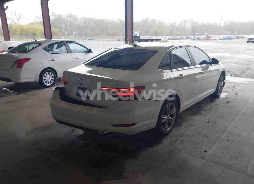 Photo 4 of 2019 Volkswagen Jetta 1.4T R-LINE/1.4T S/1.4T SE (VIN 3VWC57BUXKM041627)