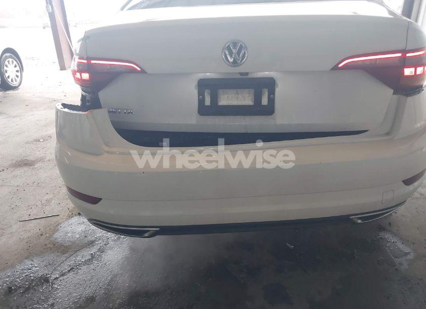 Photo 6 of 2019 Volkswagen Jetta 1.4T R-LINE/1.4T S/1.4T SE (VIN 3VWC57BUXKM041627)