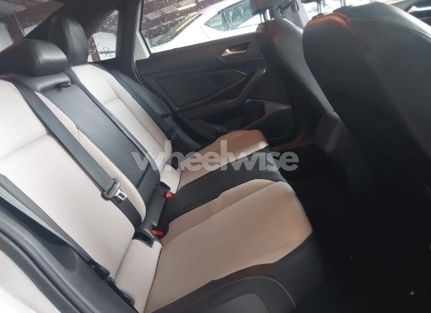 Photo 8 of 2019 Volkswagen Jetta 1.4T R-LINE/1.4T S/1.4T SE (VIN 3VWC57BUXKM041627)