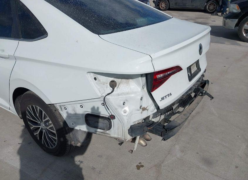 Photo 6 of 2019 Volkswagen Jetta 1.4T R-LINE/1.4T S/1.4T SE (VIN 3VWC57BUXKM047217)