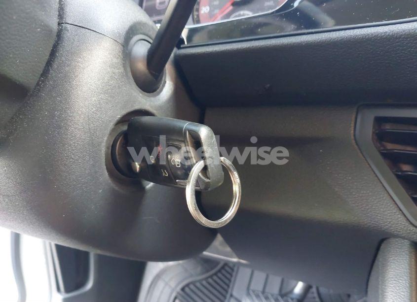 Photo 11 of 2019 Volkswagen Jetta 1.4T R-LINE/1.4T S/1.4T SE (VIN 3VWC57BUXKM053468)