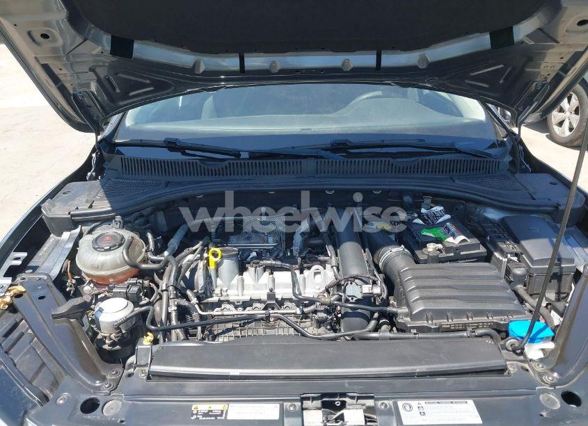 Photo 10 of 2019 Volkswagen Jetta 1.4T R-LINE/1.4T S/1.4T SE (VIN 3VWC57BUXKM074708)